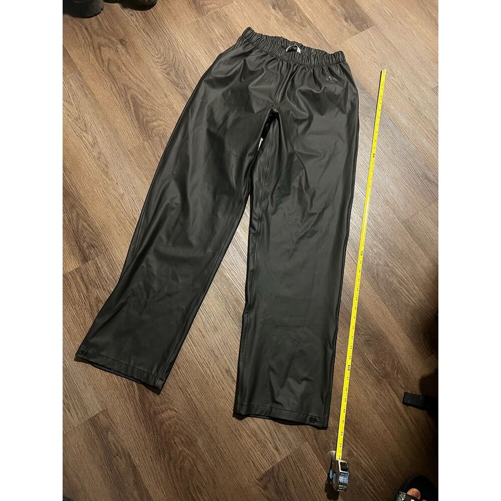 Helly Hansen bundle 2-piece set: Purple Jacket & Black Rain Pants (Size L)